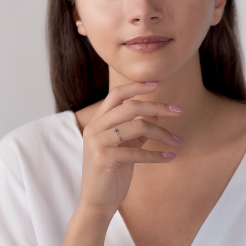 Pierścionek zaręczynowy SAVICKI: złoty, czarne diamenty